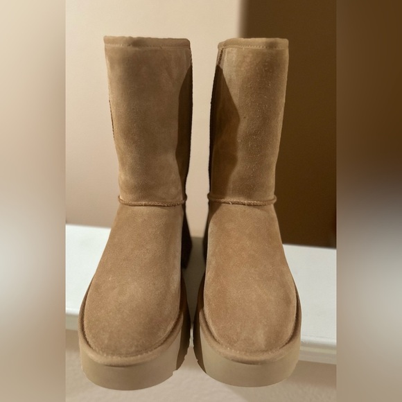 UGG® Women's Classic Short New Heights Chestnut Booties. Size 9.